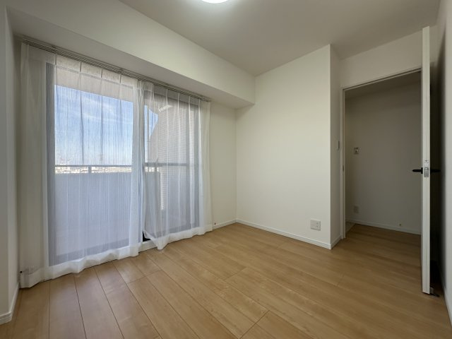 ライオンズマンション明石の洋室