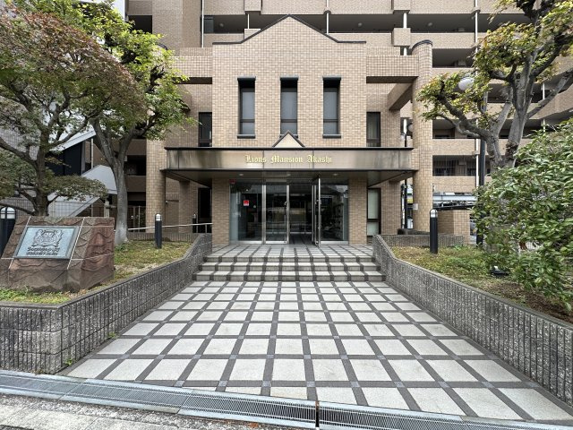 ライオンズマンション明石のエントランス