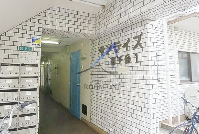 サンライズのエントランス|エントランスです。