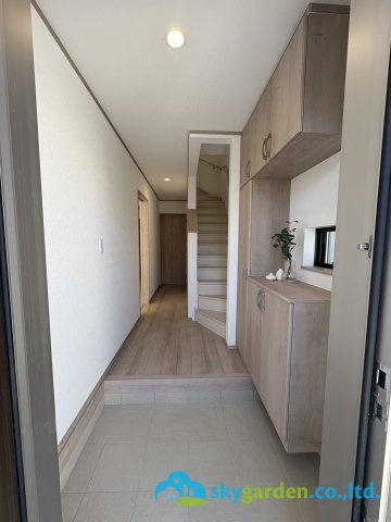 平塚市山下1丁目　新築戸建　全4棟　B号棟の玄関