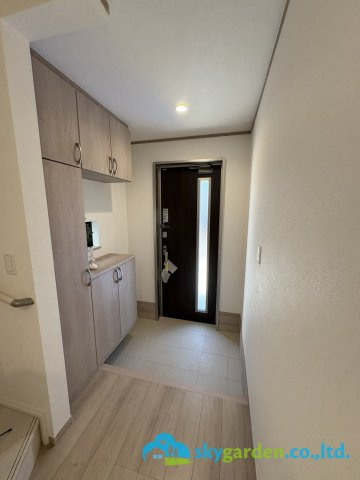 平塚市山下1丁目　新築戸建　全4棟　B号棟の玄関