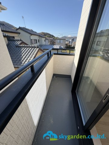 平塚市山下1丁目　新築戸建　全4棟　B号棟のバルコニー