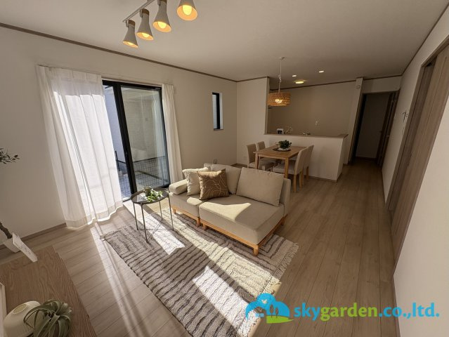 平塚市山下1丁目　新築戸建　全4棟　B号棟の居間・リビング