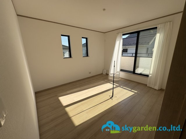 平塚市山下1丁目　新築戸建　全4棟　B号棟の洋室