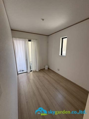 平塚市山下1丁目　新築戸建　全4棟　B号棟の洋室