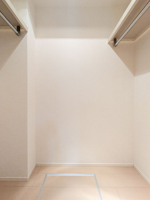 府中市四谷４丁目のアパートの収納