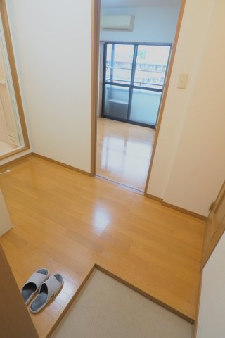 ＳＫビルⅠの玄関