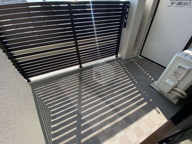 Luxe布施東のバルコニー