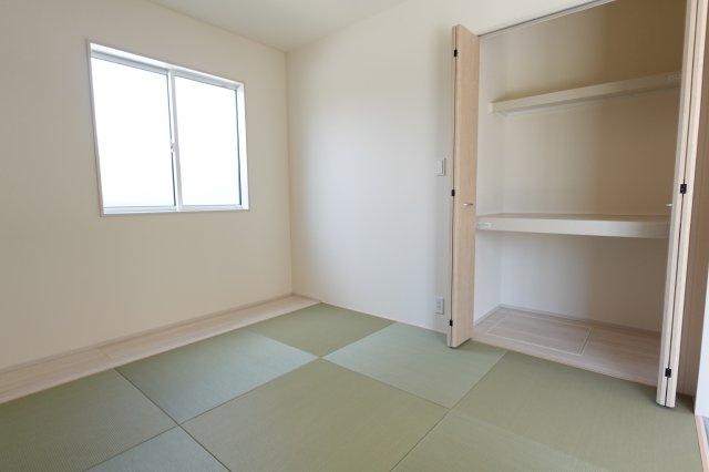 川越市今成2丁目　新築戸建の居間・リビング