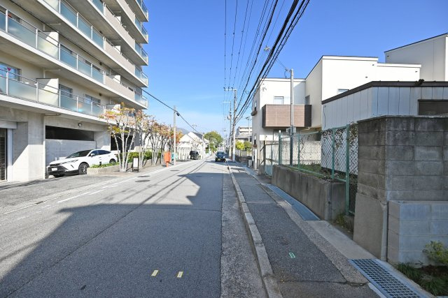 西宮市大社町新築一戸建て│2SLDK+駐車1台可の前面道路含む現地写真