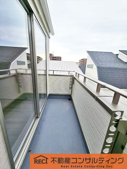 西宮市大社町　新築戸建　B号棟のバルコニー