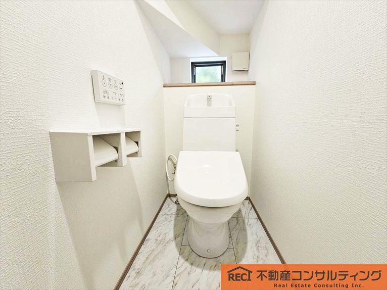 西宮市大社町　新築戸建　B号棟のトイレ