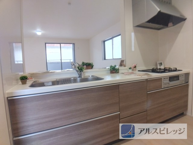 新築/新座市栄5丁目　全１棟のキッチン|キッチンでお料理をお楽しみください