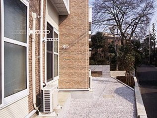 レオパレスＣｏｓｍｏｓのその他|フラワーボックス