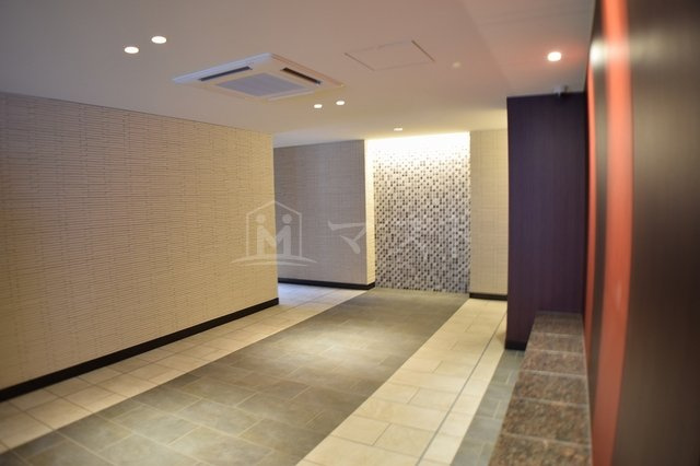 大阪市西区新町２丁目の賃貸マンションのロビー