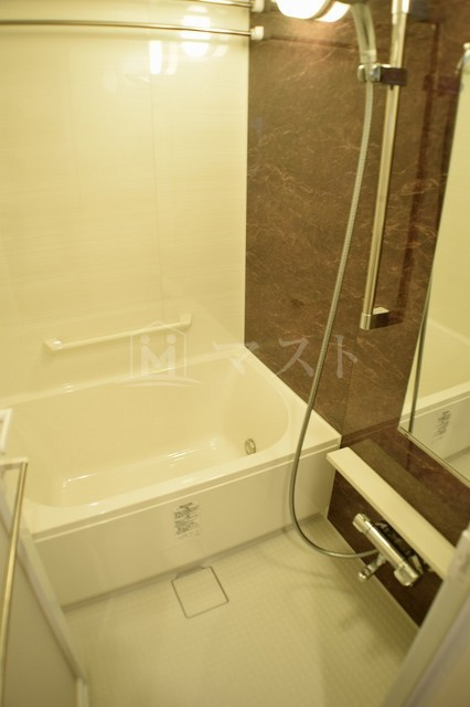 大阪市西区新町２丁目の賃貸マンションの浴室