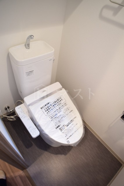 大阪市西区新町２丁目の賃貸マンションのトイレ