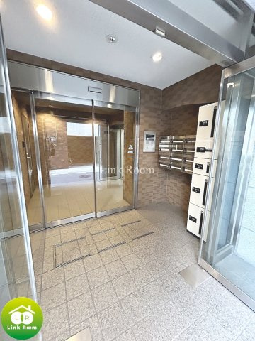 コンフォール深川のエントランス