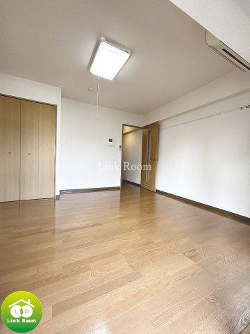 コンフォール深川の寝室