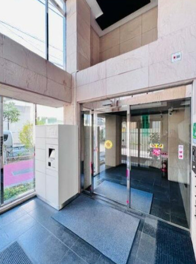 プラザ・ラ・ポールのロビー