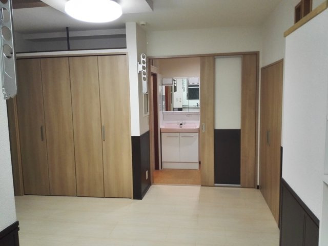 台東区谷中２丁目のアパートの洋室