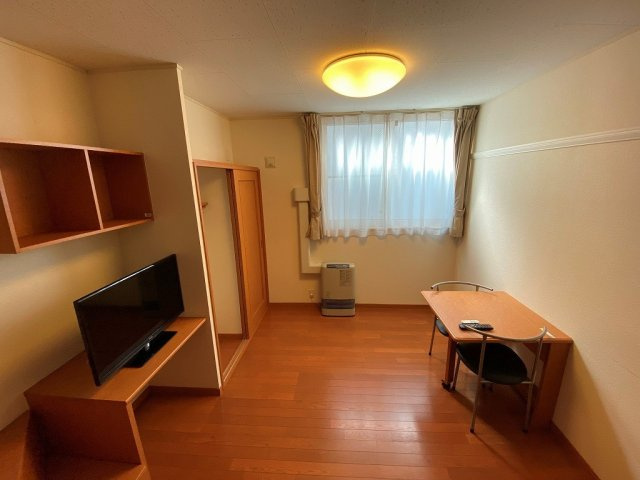 レオパレスコメットの居間・リビング