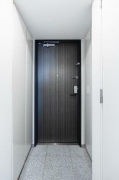 【玄関】 | メトロステージPLUS中野弥生町