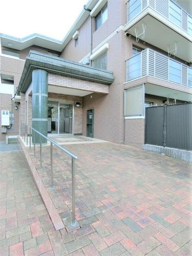 福岡市南区老司４丁目の賃貸マンションのエントランス|エントランス写真