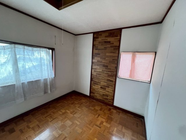 -三丁目不動産-　熊谷市柿沼　駐車3台可の洋室