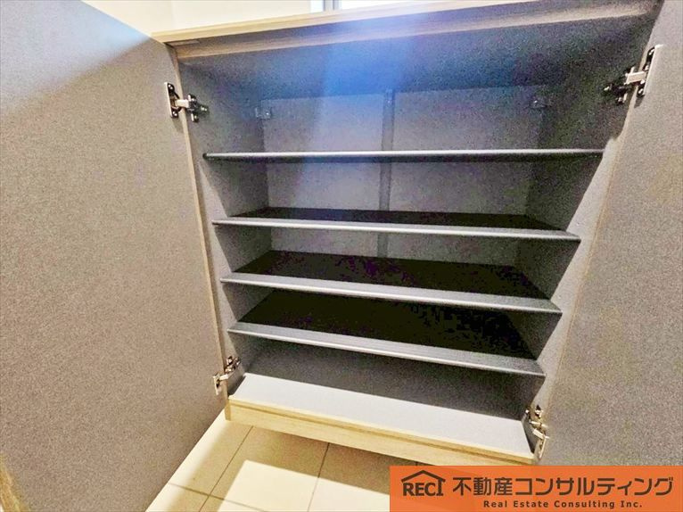 西宮市大社町　新築戸建　A号棟の内装