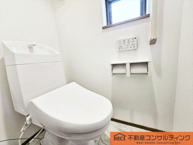 西宮市大社町　新築戸建　A号棟のトイレ