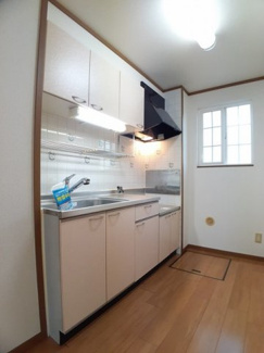 【キッチン】 | コモド・カーサたなかⅡ | コンパクトなキッチンで掃除もラクラク