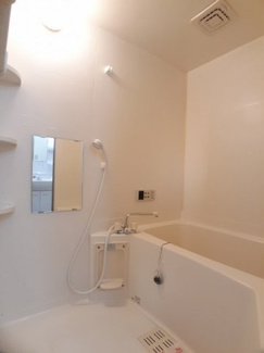 【浴室】 | コモド・カーサたなかⅡ | 日々の暮らしに欠かせないお風呂です