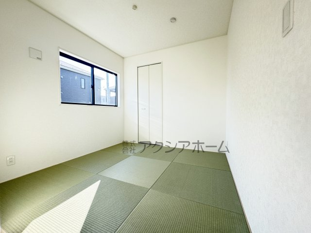 飯能市双柳・全14棟　新築一戸建　4号棟　～駐車2台可～の和室|1階　洋室　4.5帖