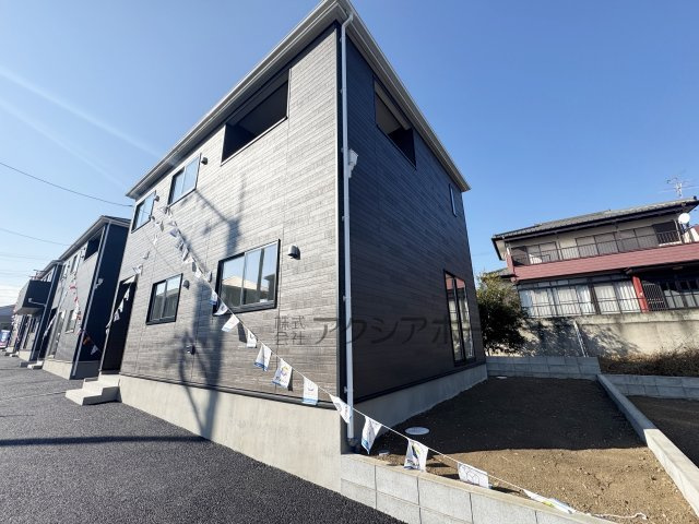 飯能市双柳・全14棟　新築一戸建　4号棟　～駐車2台可～の前面道路含む現地写真