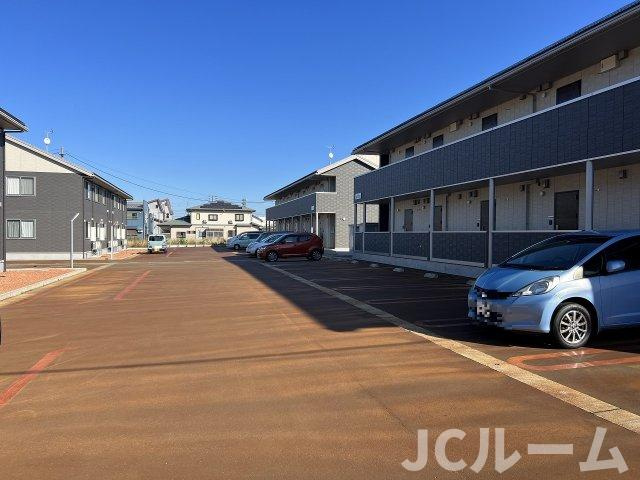 マウント.ナンバ オータムの駐車場