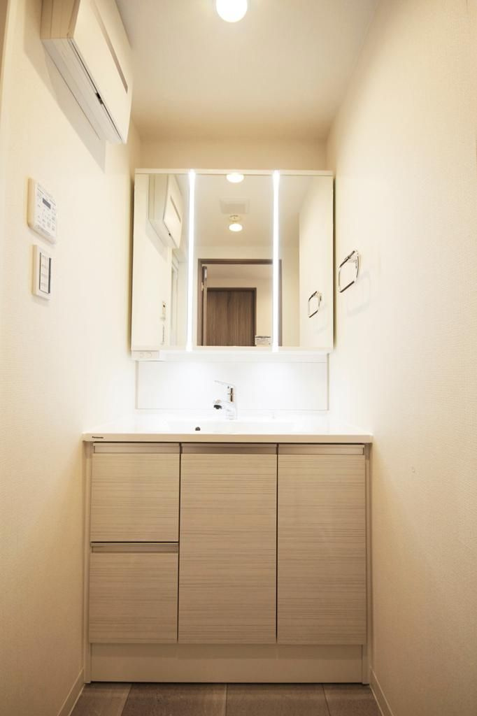 ジェイパーク戸越銀座ブランシェールの独立洗面台