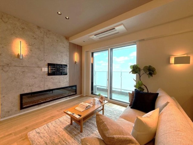 クロスエアタワー　東京都目黒区売りマンションの居間・リビング