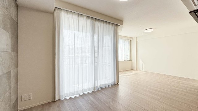 ヴィークコート市ヶ谷加賀町の居間・リビング