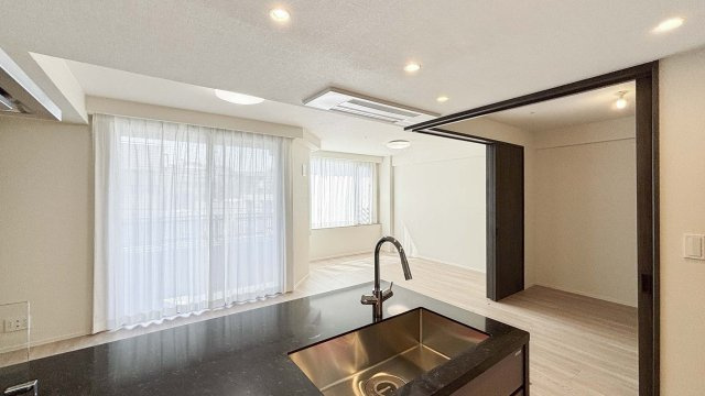 ヴィークコート市ヶ谷加賀町の居間・リビング