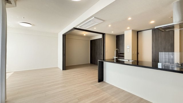 ヴィークコート市ヶ谷加賀町の居間・リビング