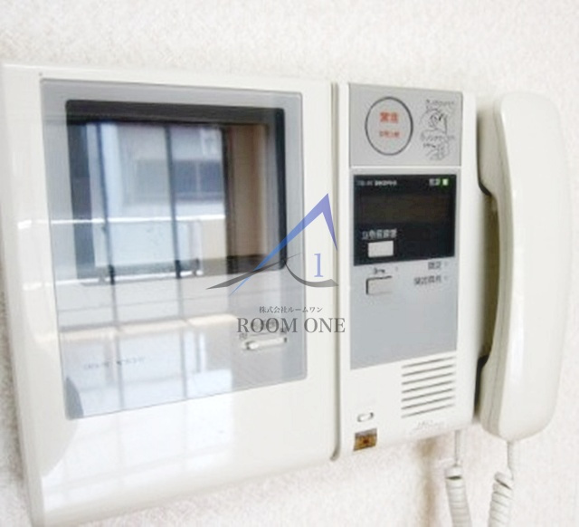 市両マンションのセキュリティ|モニター付きインターホンです。