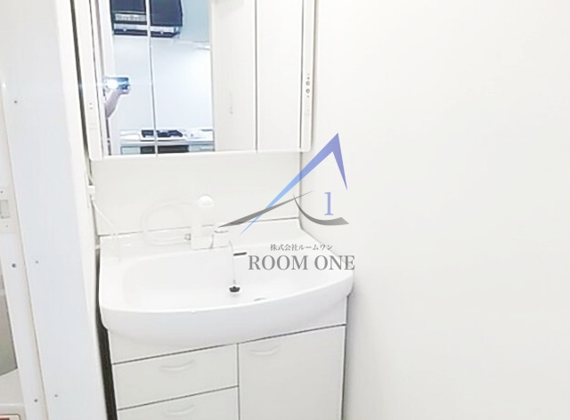 ヴェント氷川台の洗面所|独立洗面台です。