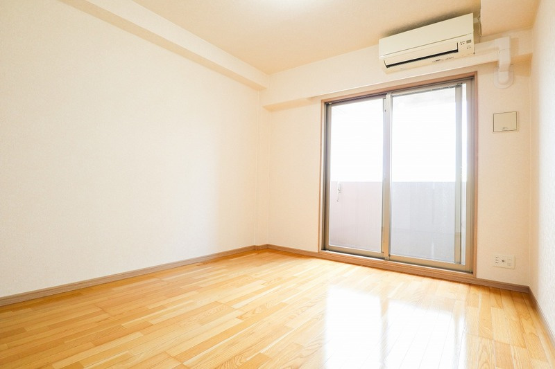 サヴォイグランデウォーターサイド　4階の居間・リビング|別号室のものになります。現状優先。