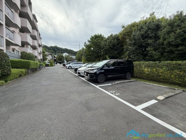 ベルブリーズ森の里４号棟の駐車場