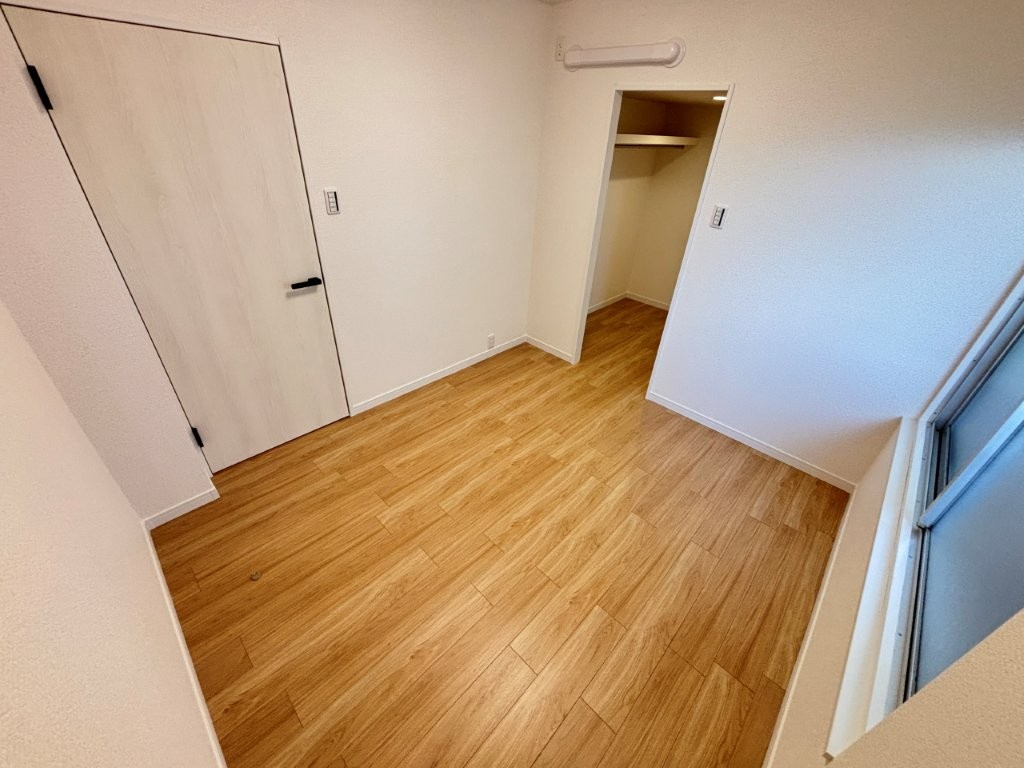 リリーハイツ瑞穂の玄関|収納もある玄関です