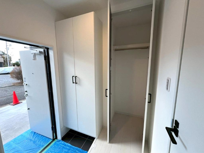 【玄関】 | シューズボックスのある玄関です