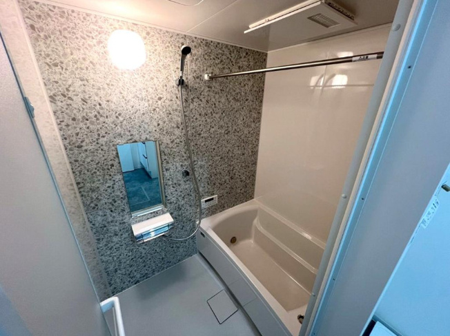 【浴室】 | 追い焚き機能＆浴室乾燥機付き。