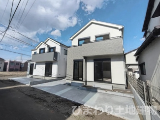 【間取り】 | 座間市座間1丁目  D号棟 | 二部屋から行き来できる南向きバルコニー　掃き出し窓シャッター付　Ｗロックディンプルキー　浴室乾燥機+窓　全居室収納　LDK16帖+洋室5帖