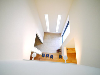 【玄関】 | 東金市田間  新築戸建  | 令和7年10月築 オール電化 太陽光発電システム 蓄電池  リビング約18.2帖  3台可 上下水 